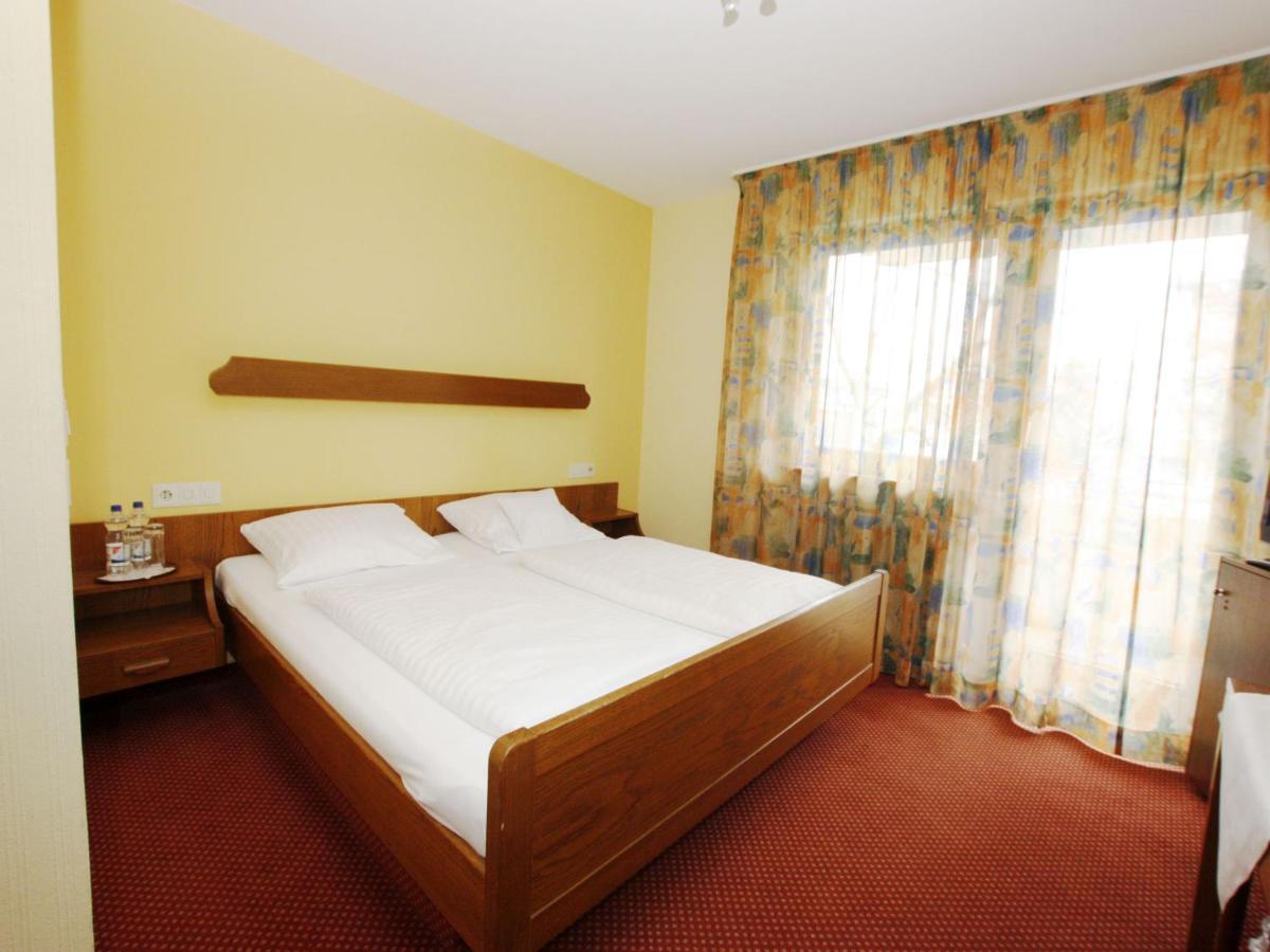 Hotel Baeren Garni Freiburg im Breisgau Ngoại thất bức ảnh
